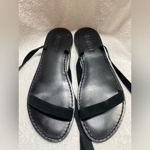 Schutz Wraparound Flats